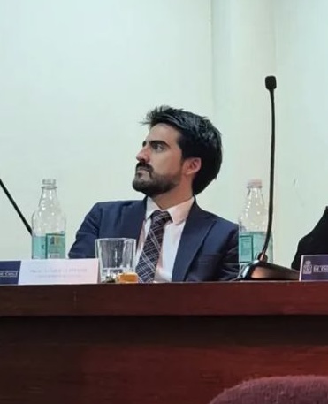 Contesse Singh, Javier