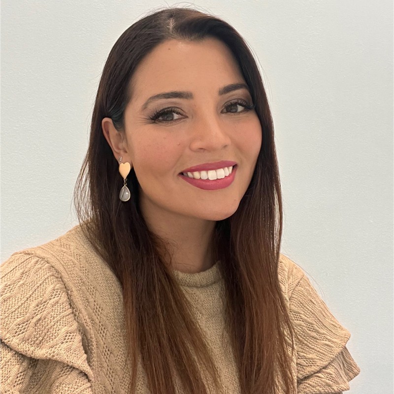 Solar Rosales, Lorena (Profesora Invitada)