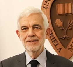 Vial del Río, Víctor (Ex-Profesor Asociado)